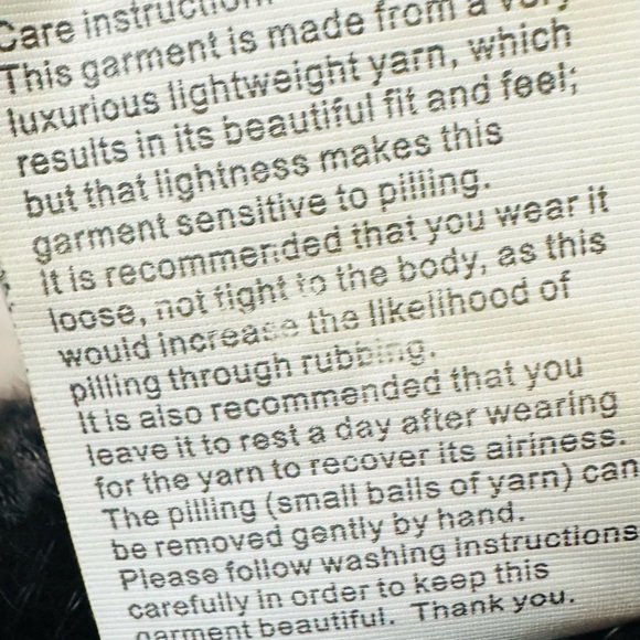 Black Cashmere and Rabbit Fur Scarf - Picture 4 of 5